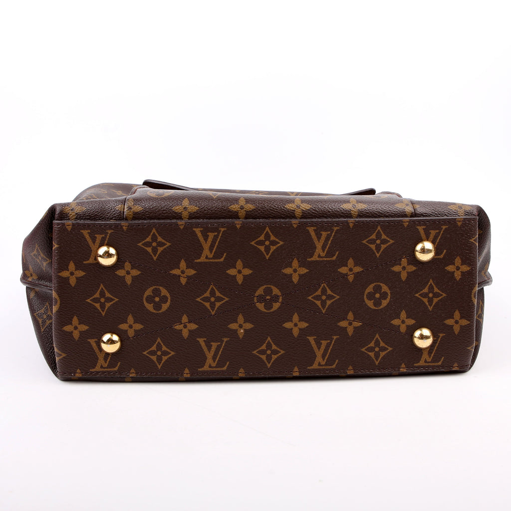 Metis Shoulder Monogram