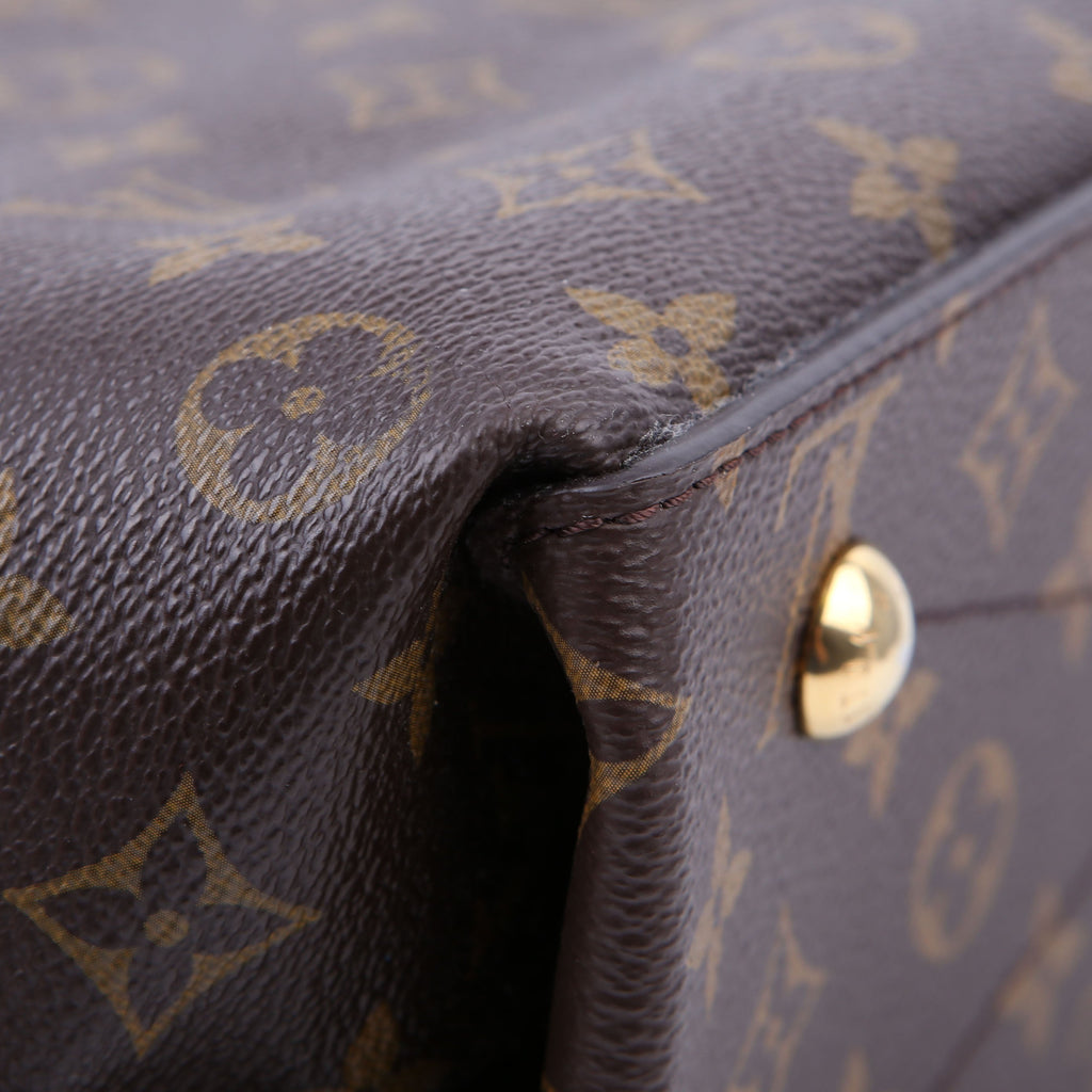 Metis Shoulder Monogram