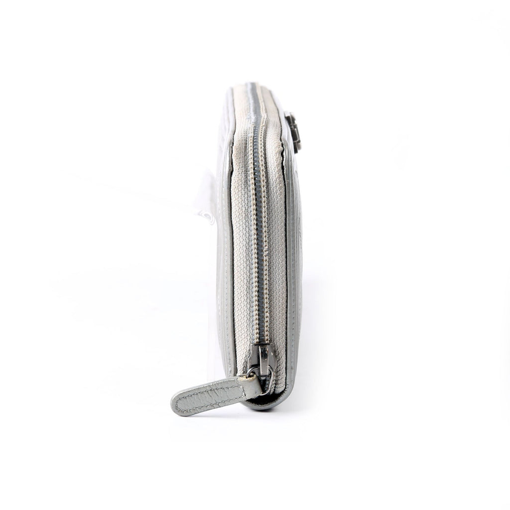 Boy Wallet Zip Around Quilted Caviar 24M Pewter