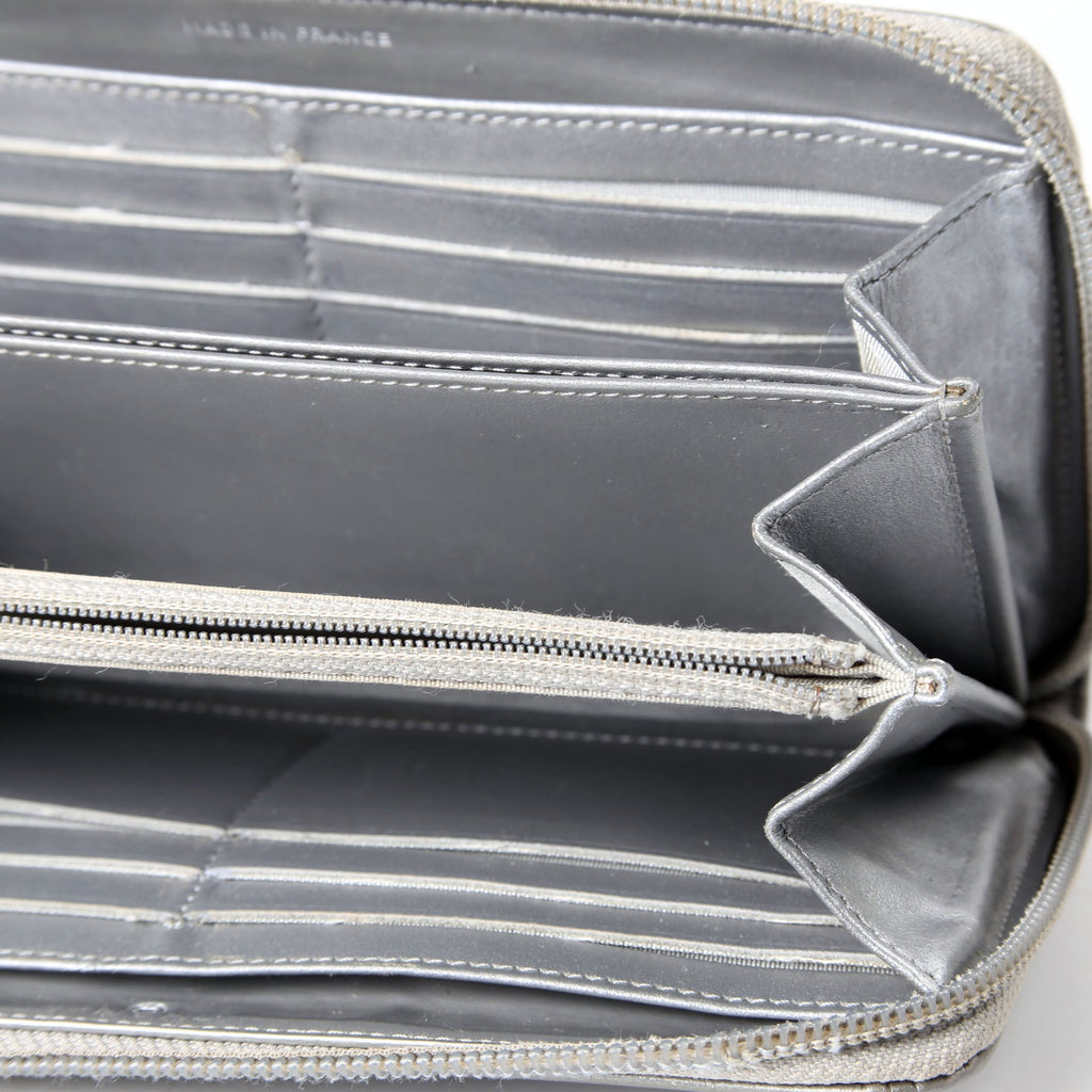 Boy Wallet Zip Around Quilted Caviar 24M Pewter