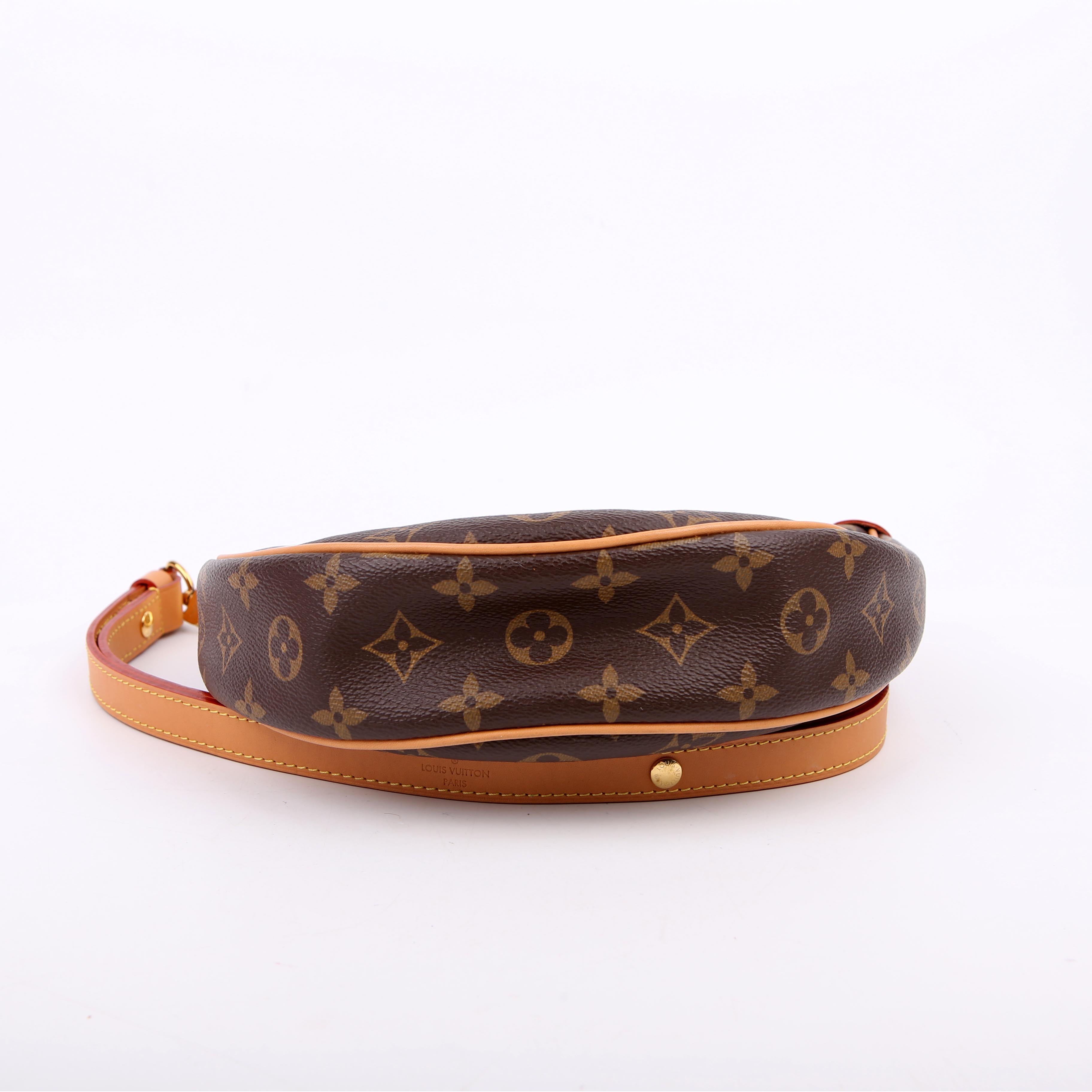 Loop Monogram