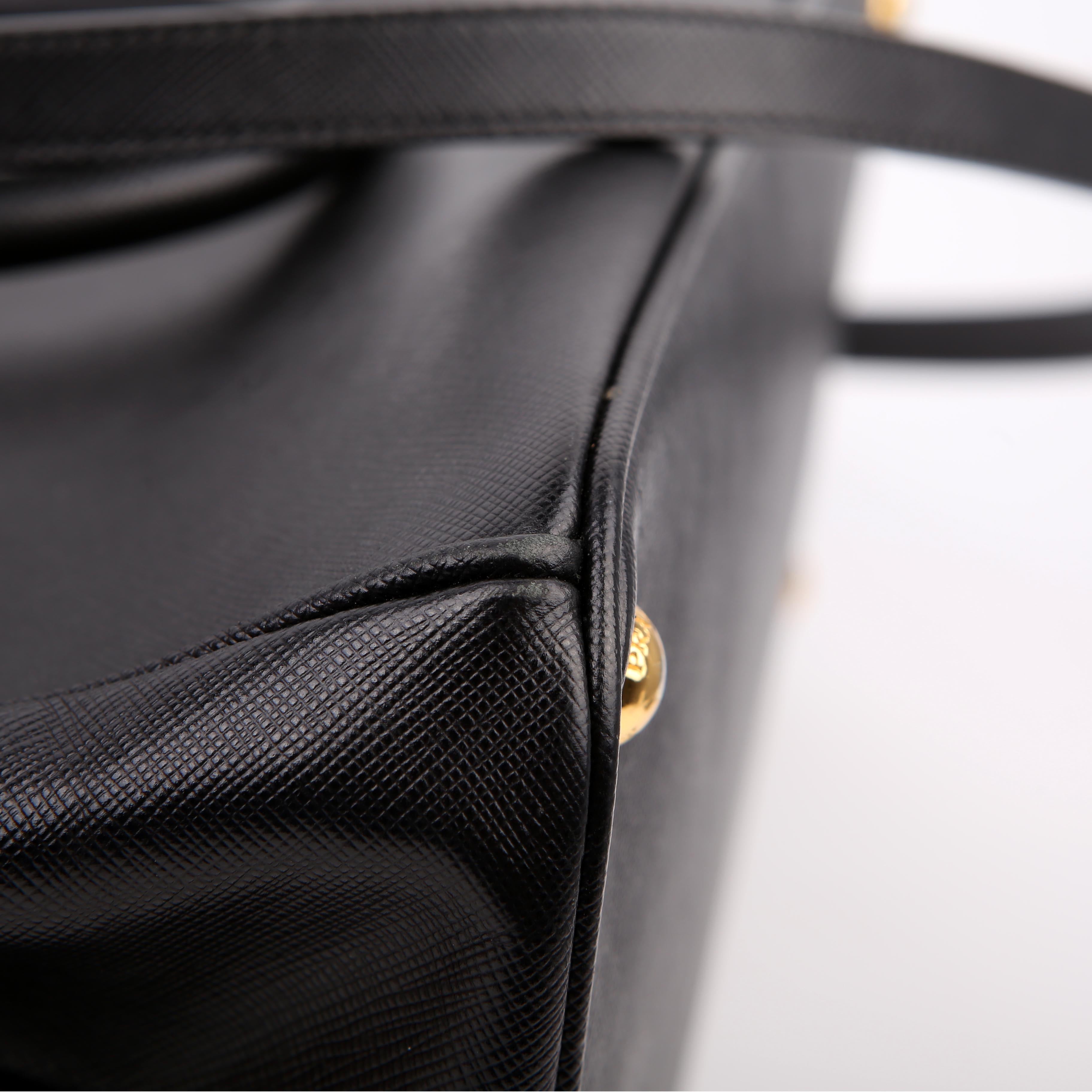 Prada Saffiano Galleria Large Black