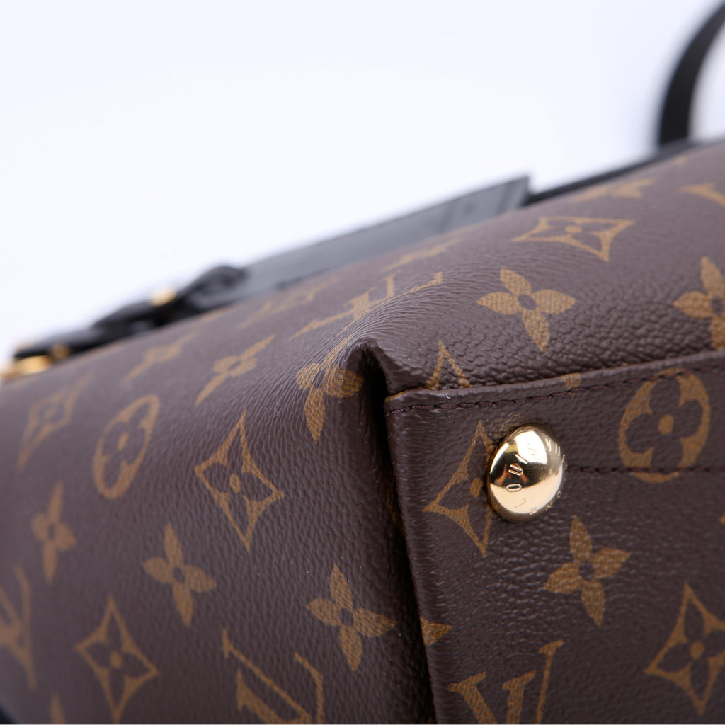 V Tote MM Monogram Black/Berry