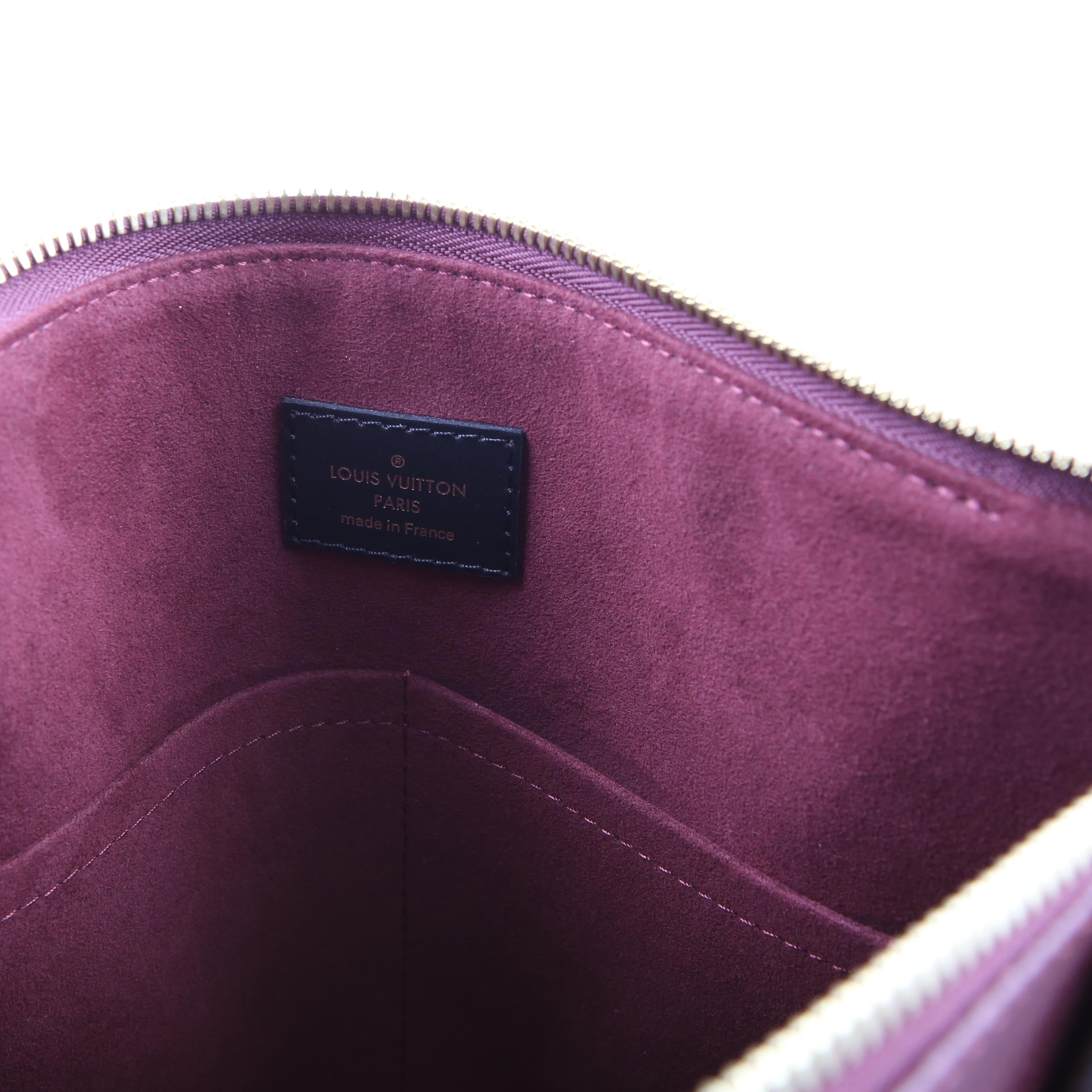 V Tote MM Monogram Black/Berry