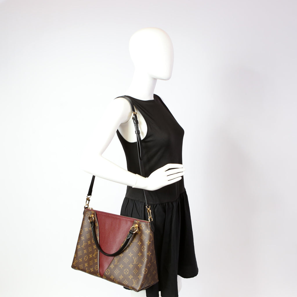 V Tote MM Monogram Black/Berry