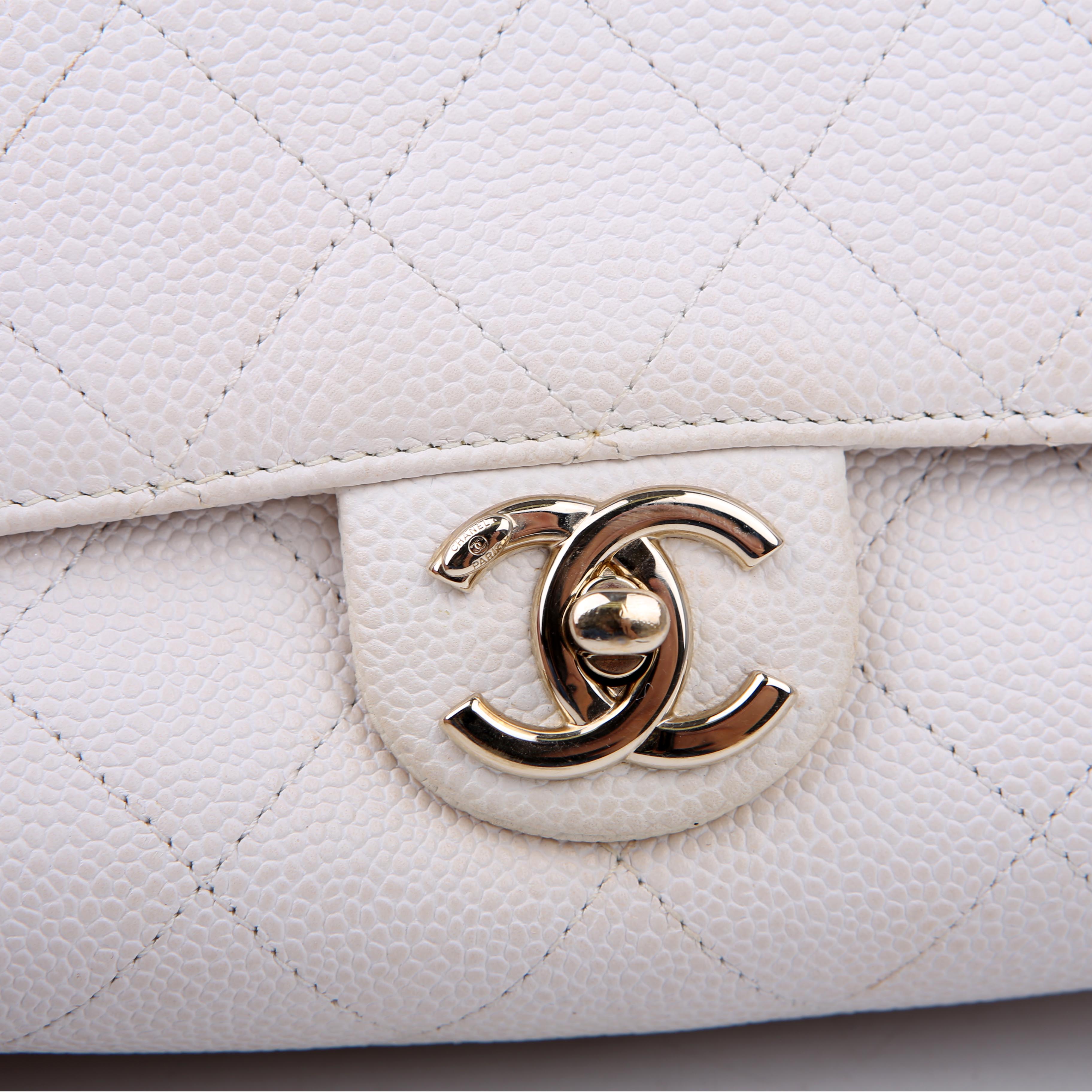 City Walk Flap Medium Caviar 29M White