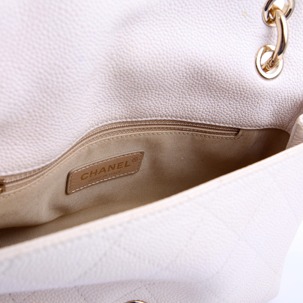 City Walk Flap Medium Caviar 29M White