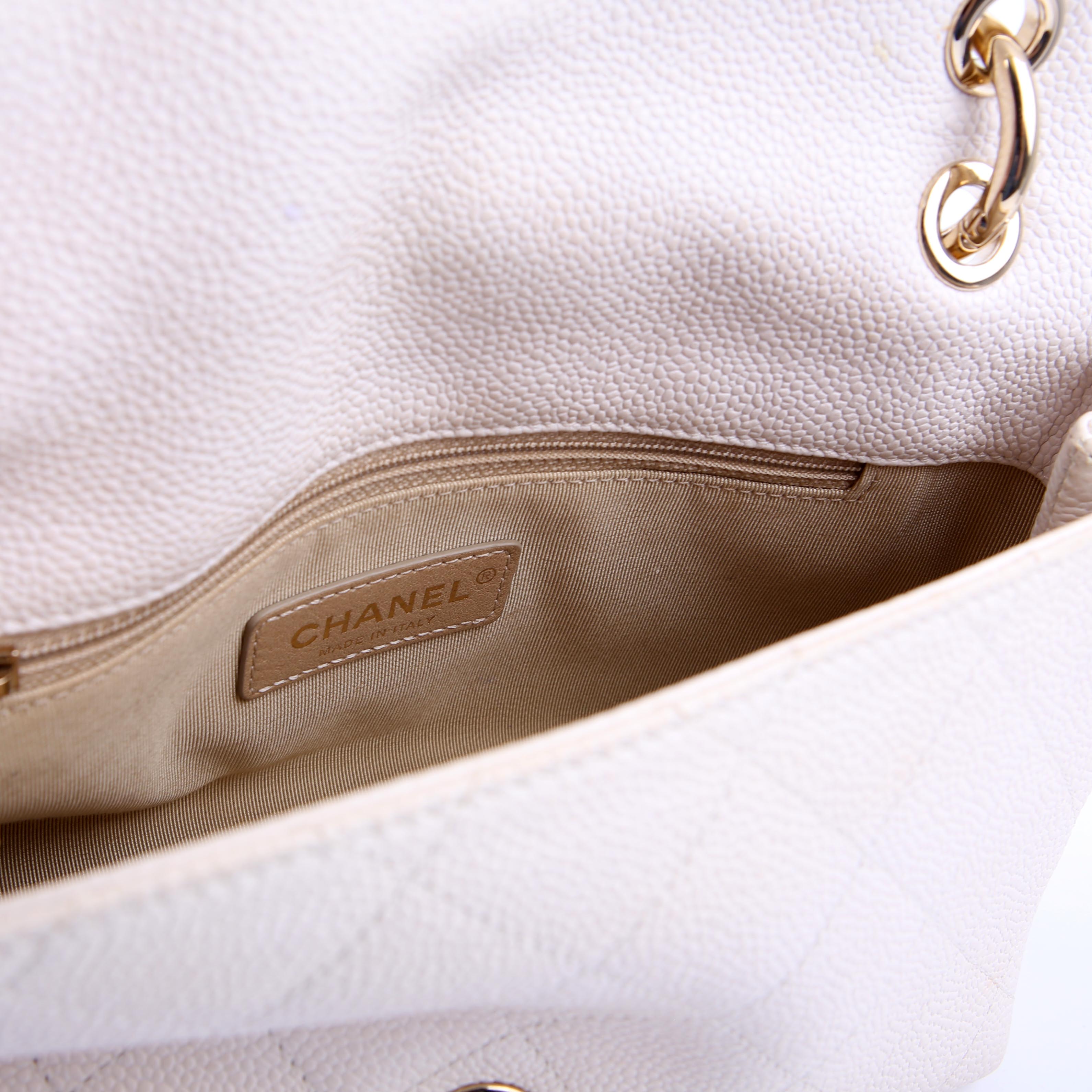 City Walk Flap Medium Caviar 29M White