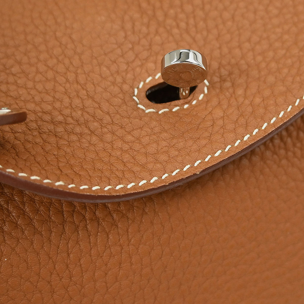 Hermes Gold Taurillon Clemence Lindy 30 Shoulder Bag