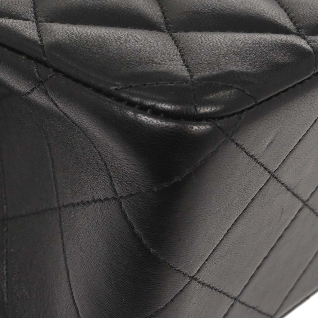 Chanel Black Lambskin Jumbo Classic Double Flap Shoulder Bag
