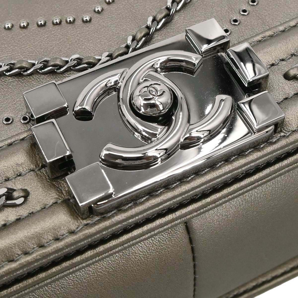 Boy Chanel Gray Calfskin Chevron Medium Chain Shoulder Bag