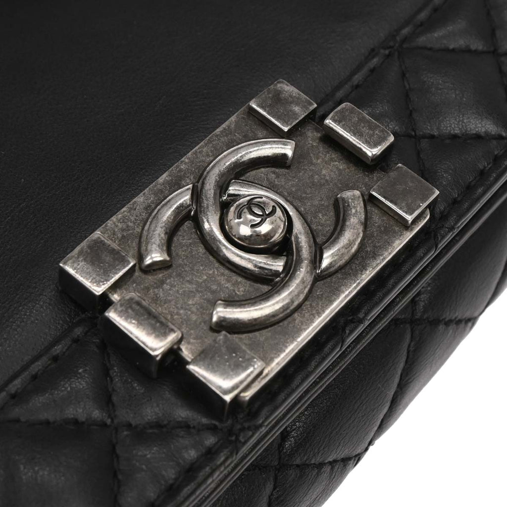 Boy Reverso Chanel Black Lambskin Medium Shoulder Bag