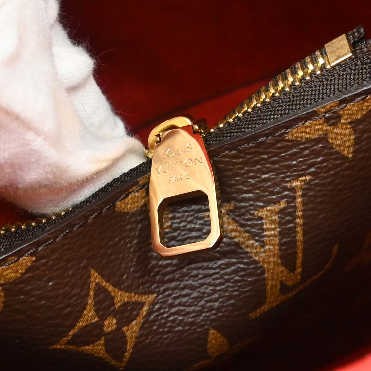 Louis Vuitton 2019 Monogram Neo Noe Shoulder Bag M44021