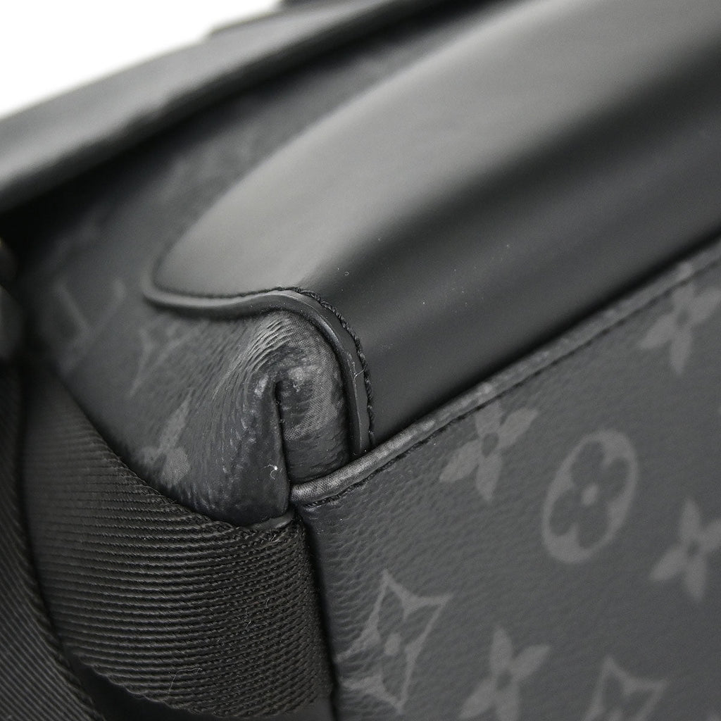 Louis Vuitton Monogram Voyager MM Messenger Shoulder Bag M40510