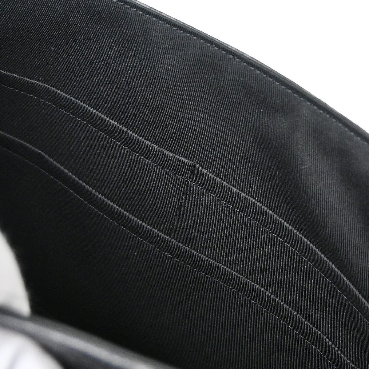 Louis Vuitton Monogram Voyager MM Messenger Shoulder Bag M40510