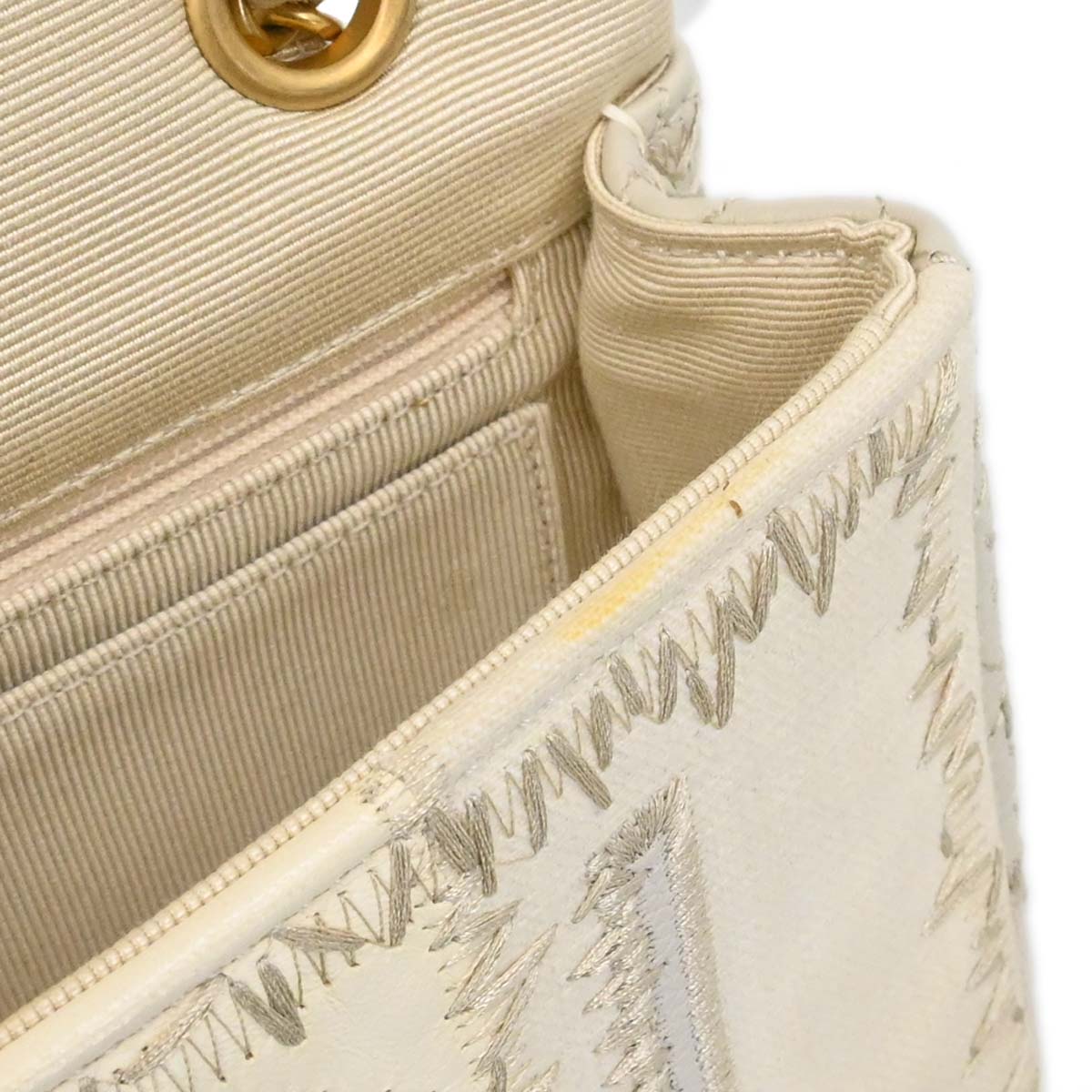 Chanel 2018 Ivory Tweed Patchwork Shoulder Bag