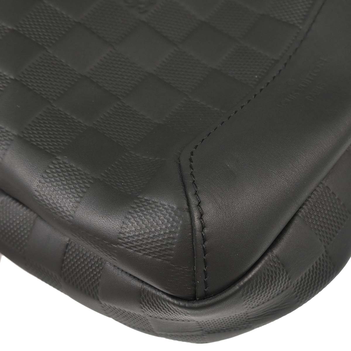 Louis Vuitton 2019 Black Damier Infini Avenue Sling Bag N41720