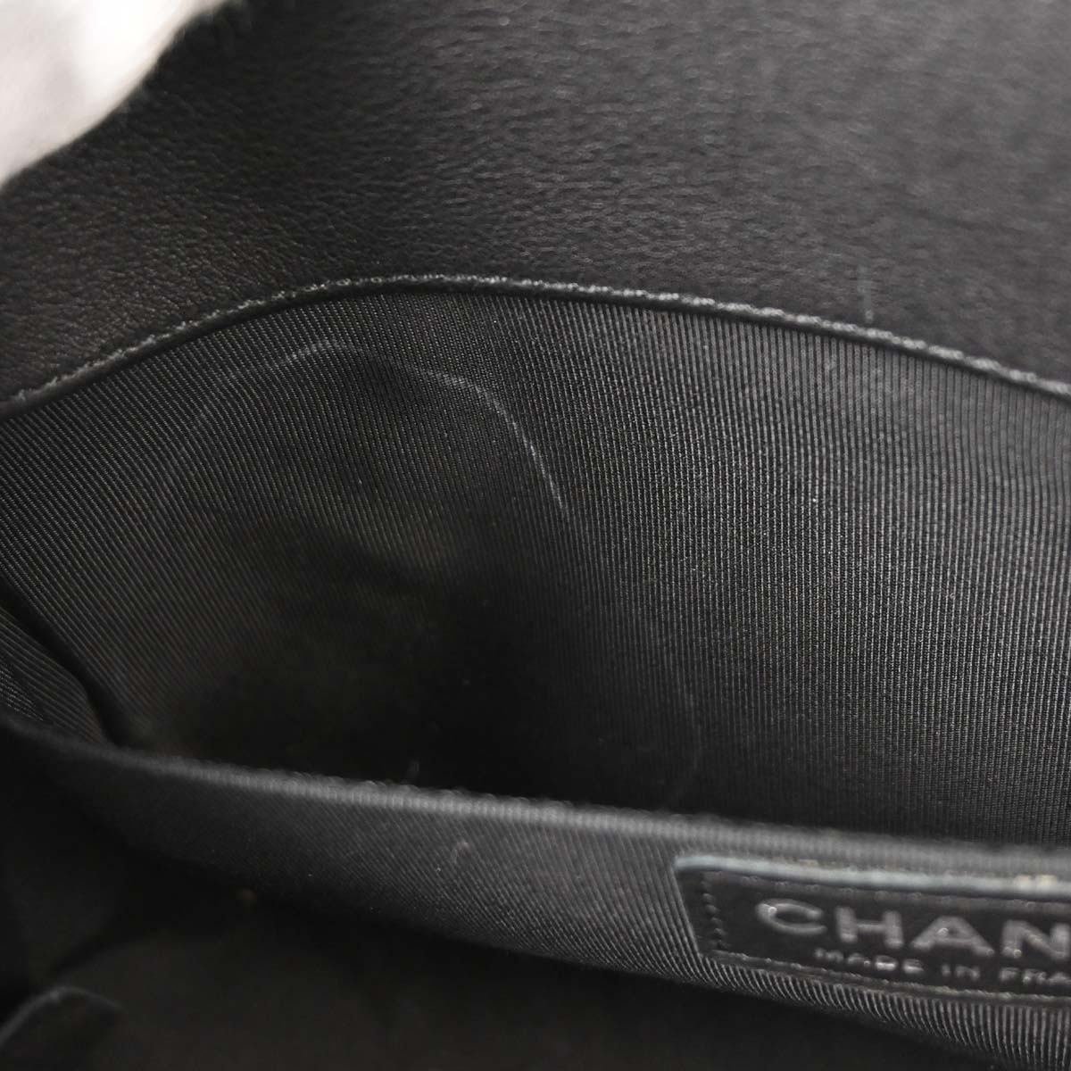 Boy Chanel 2018-2019 Black Lambskin Chevron Medium Shoulder Bag