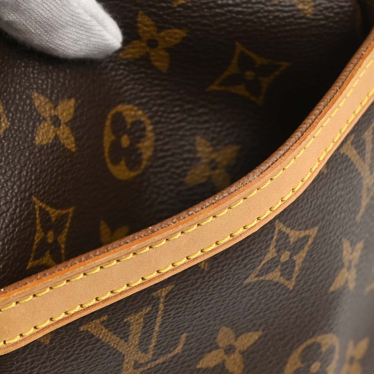 Louis Vuitton 2011 Monogram Danube Crossbody Bag M45266