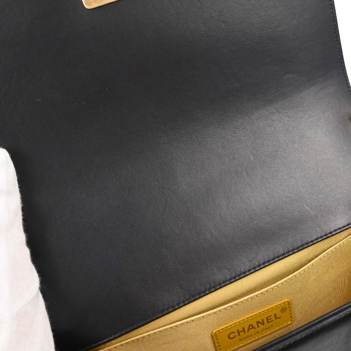 Boy Chanel 2019 Black Calfskin Graffiti Medium Chain Shoulder Bag