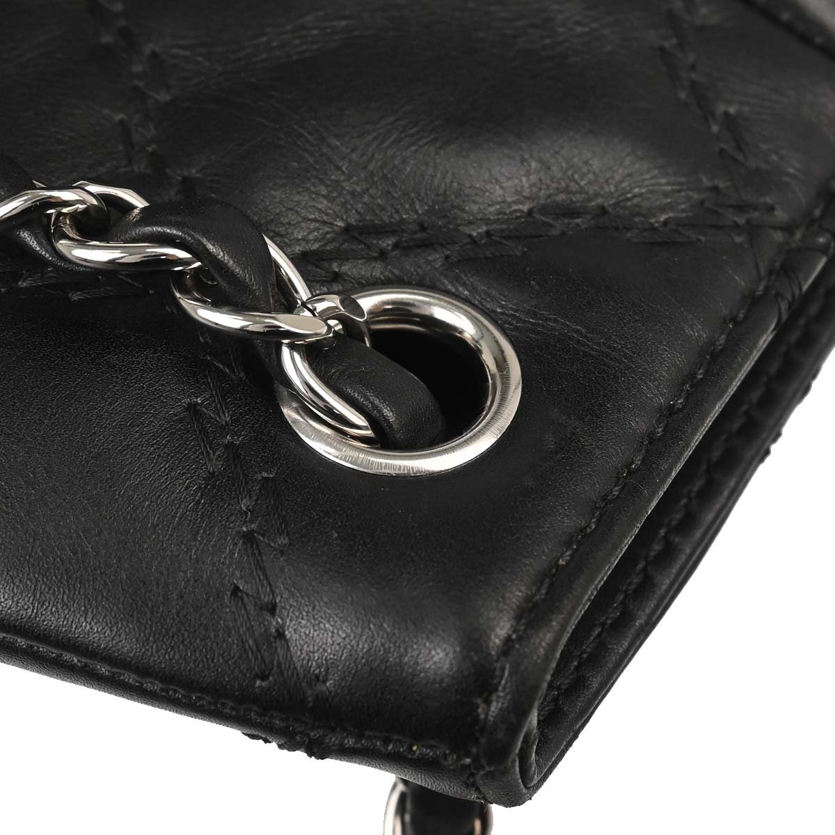 Chanel 2013-2014 Black Lambskin Hamptons Tote Handbag