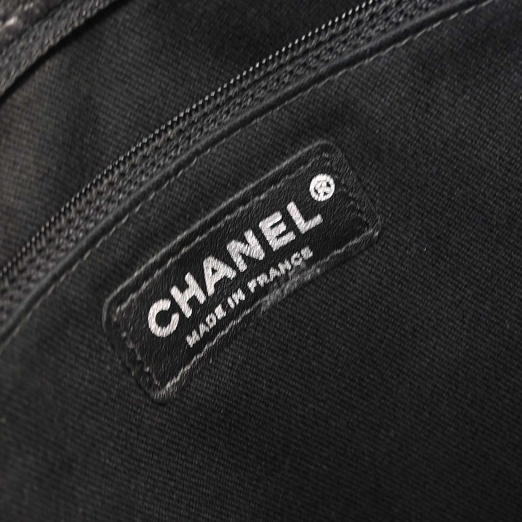Chanel 2013-2014 Black Lambskin Hamptons Tote Handbag
