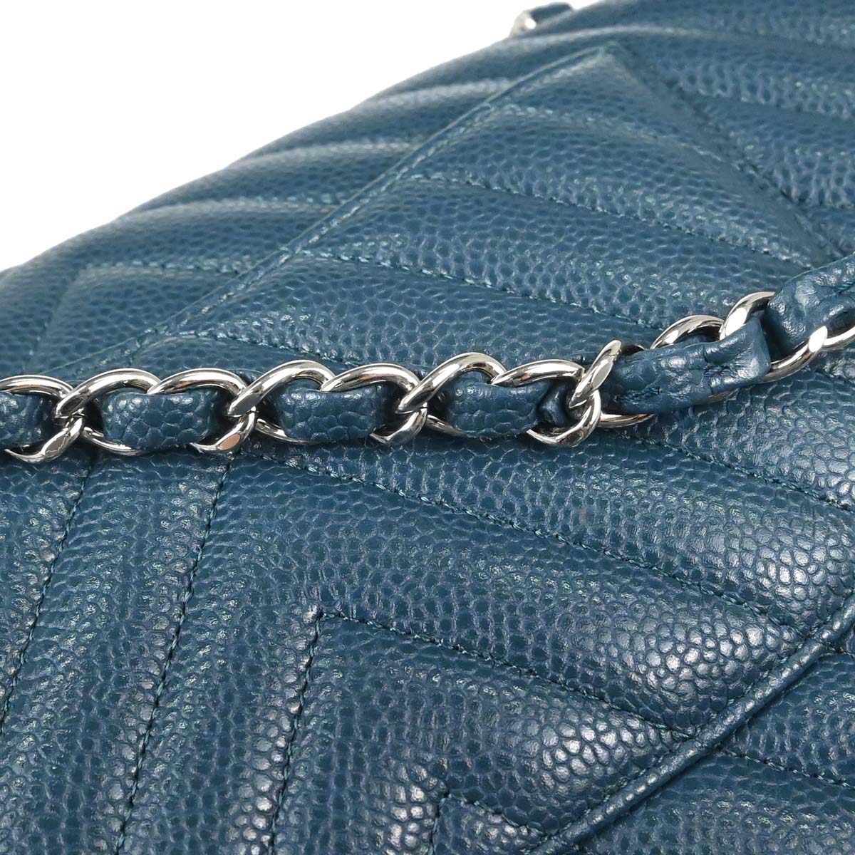Chanel 2018-2019 Blue Caviar Skin Chevron Medium Classic Double Flap Shoulder Bag