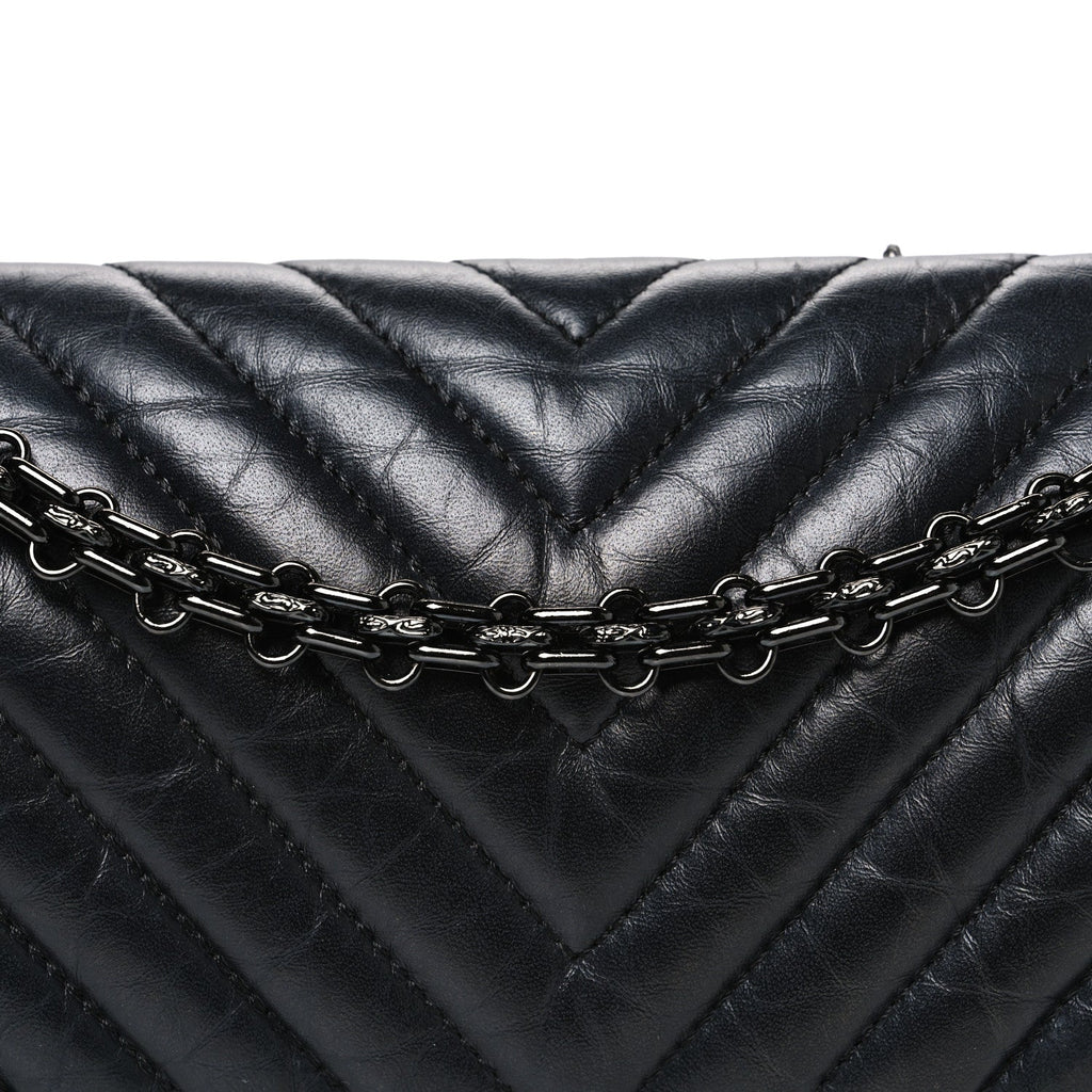 Chanel Aged Calfskin Chevron Quilted 2.55 Reissue 225 Flap So Black