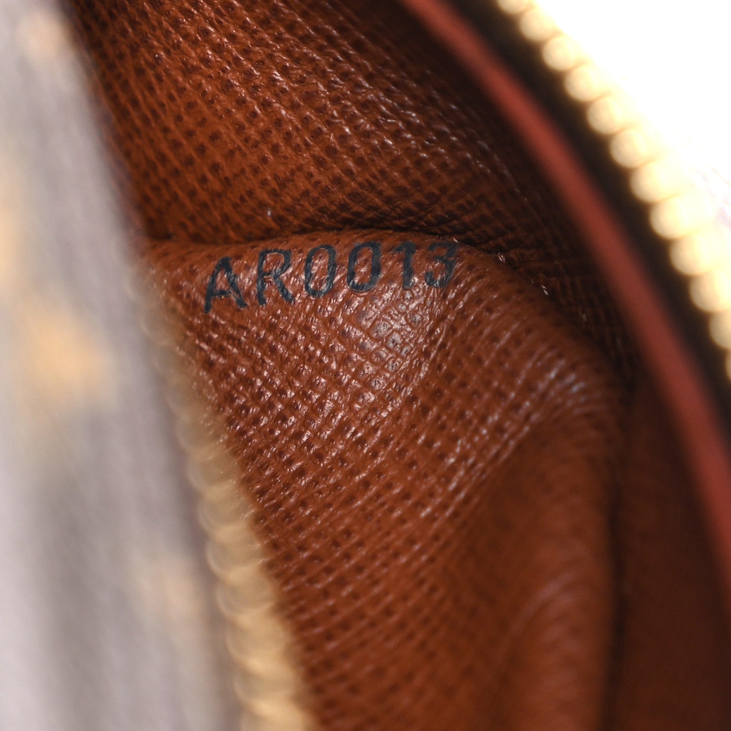 Louis Vuitton Monogram Nil 28