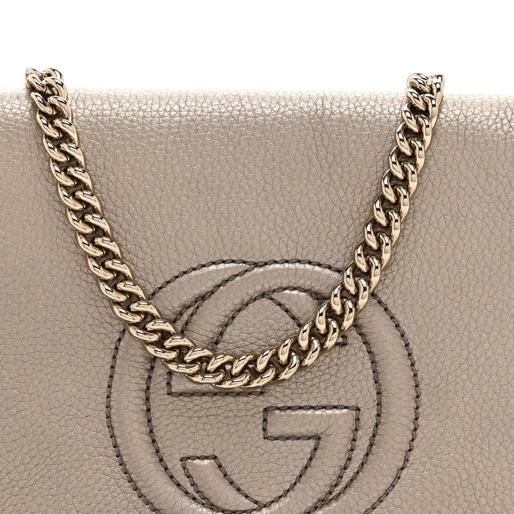 Gucci Metallic Pebbled Calfskin Medium Soho Flap Crossbody Golden Beige