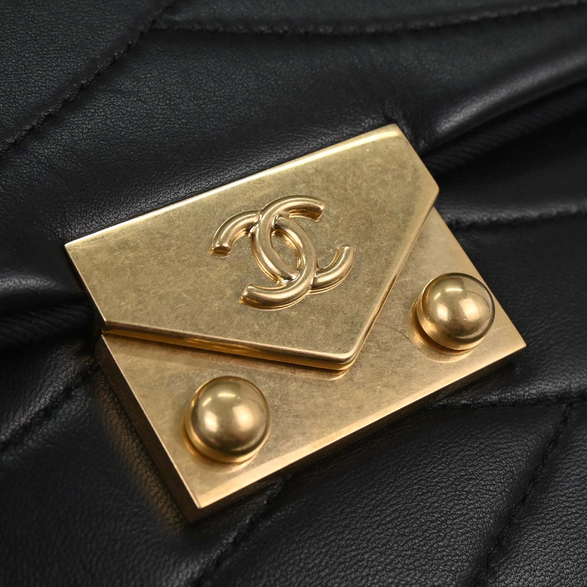 Chanel 2015-2016 Black Lambskin Medium Pagoda Flap Shoulder Bag