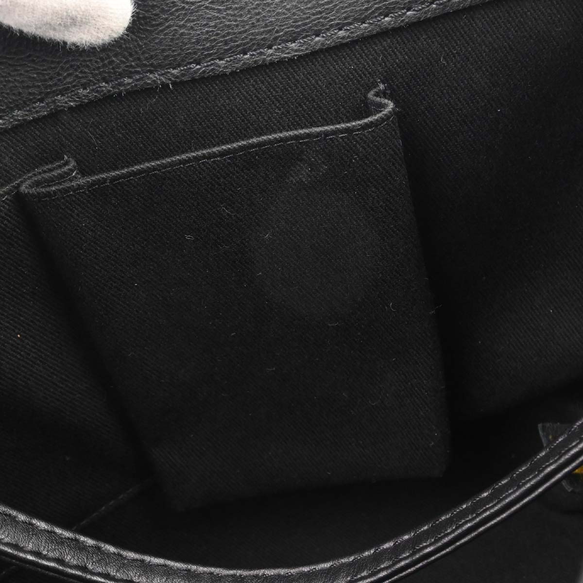Chanel 2011 Black Calfskin Hamptons CC Accordion Flap Shoulder Bag