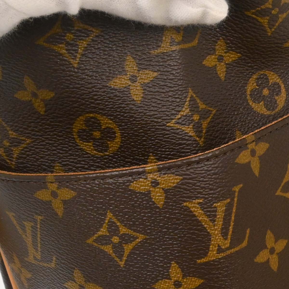 Louis Vuitton Monogram Totally MM Shoulder Tote Bag M56689