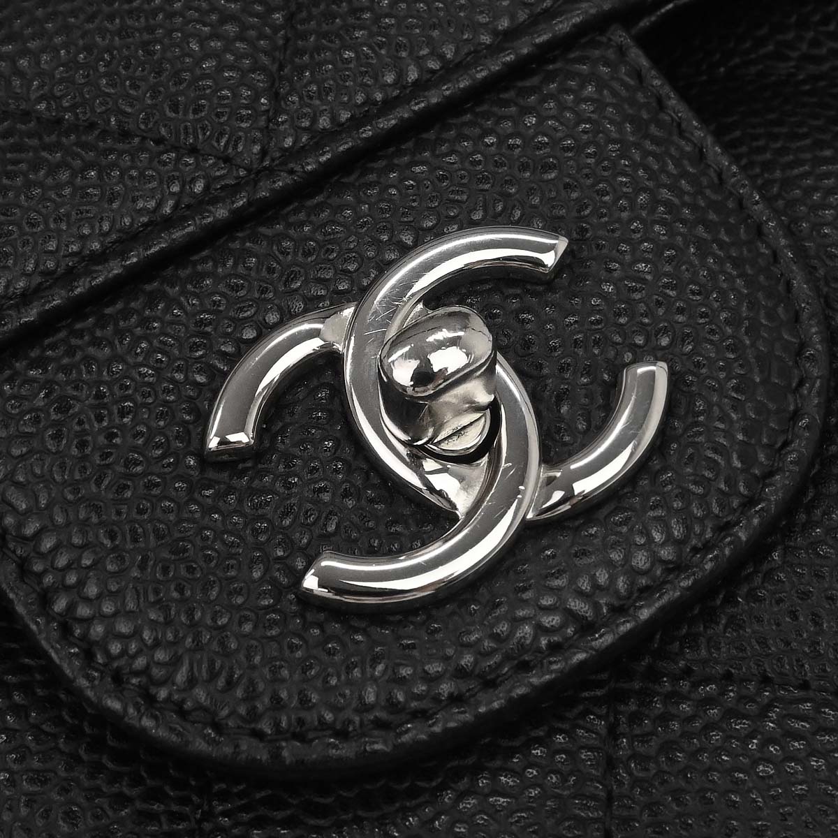 Chanel 2018-2019 Black Caviar Skin Jumbo Classic Double Flap Shoulder Bag