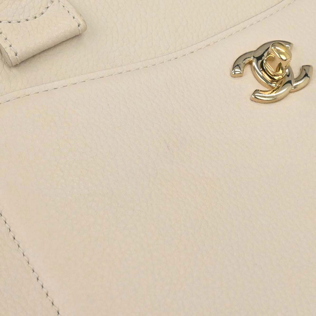 Chanel 2017-2018 Beige Calfskin Executive Cerf Tote 2way Shoulder Handbag