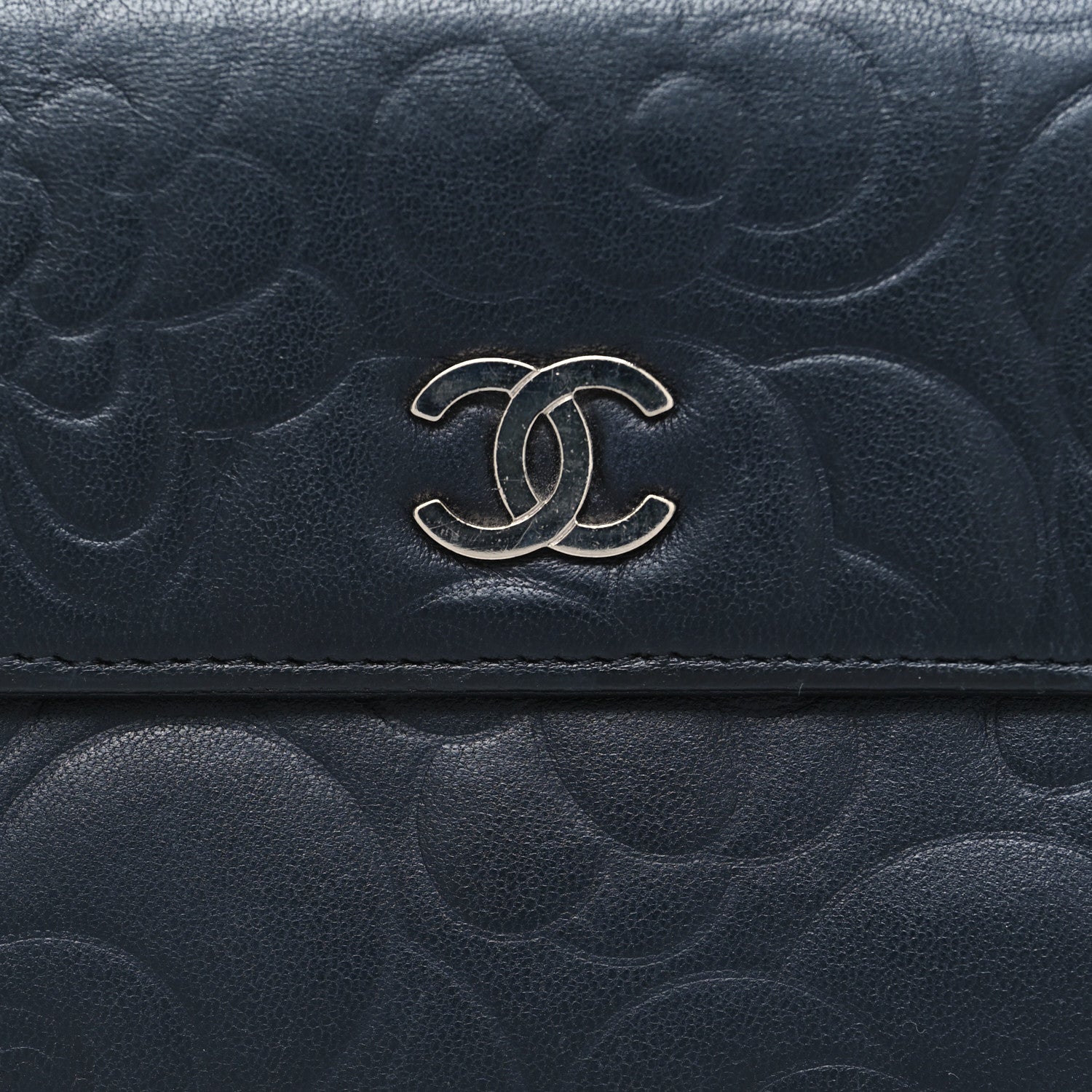 Lambskin Camellia Embossed Long Double Wallet Black
