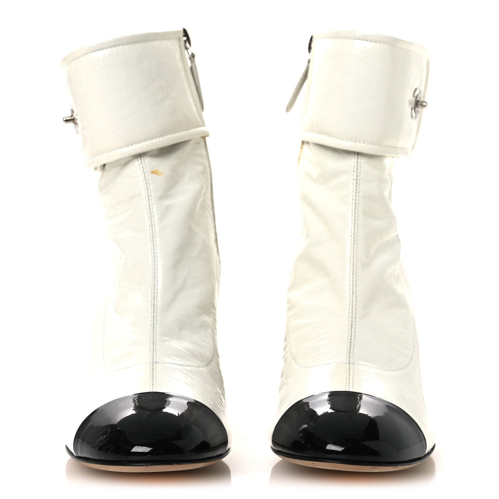 Crumpled Patent Calfskin Cap Toe CC Turnlock Ankle Short Boots 37.5 Ivory Black