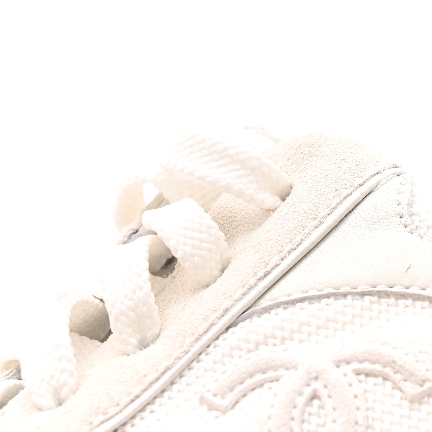 Mixed Fibers Suede Shiny Calfskin Womens CC Sneakers 39 White