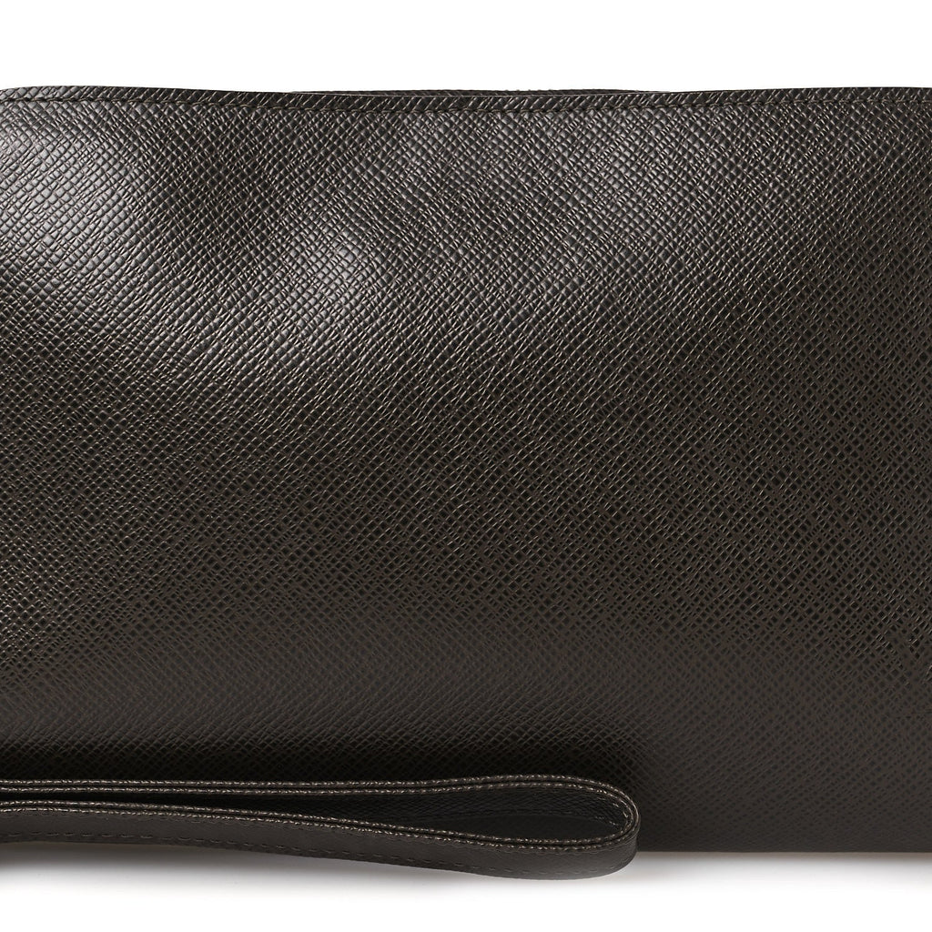 Louis Vuitton Taiga Baikal Pochette Grizzli
