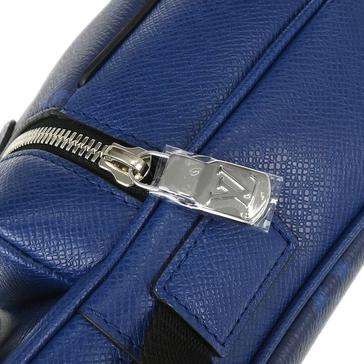 Louis Vuitton Taigarama Outdoor Messenger PM Messenger Bag M30242