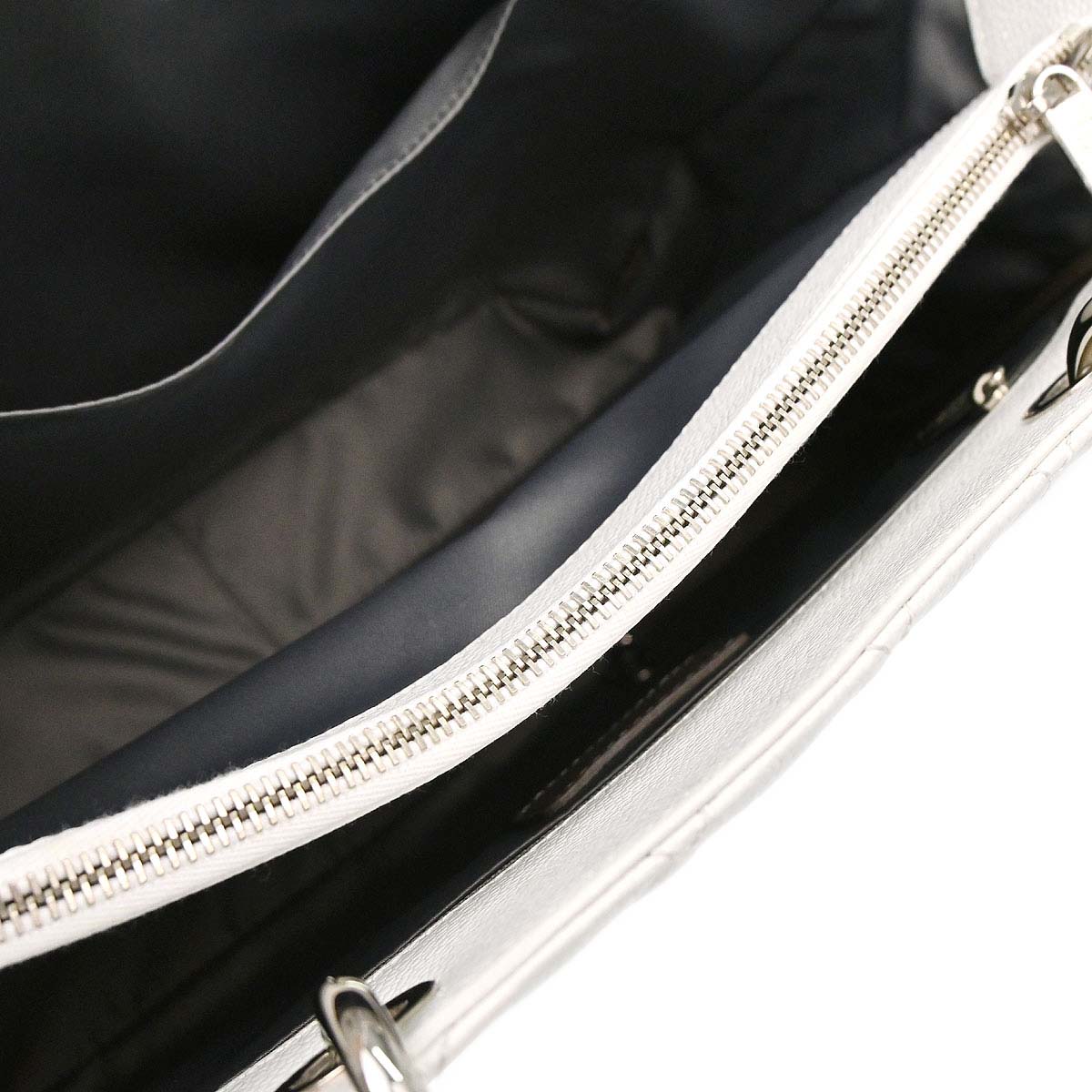 Chanel 2011 White Caviar Grand Shopping Tote GST Chain Handbag