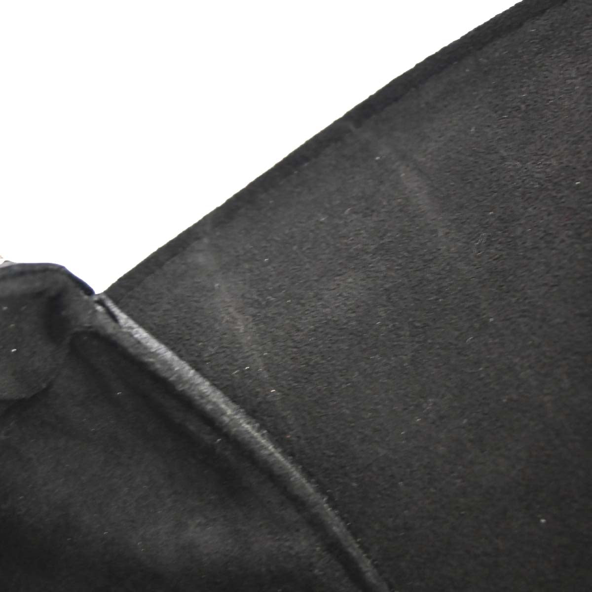Louis Vuitton 2010 Black Epi Pochette Montaigne Handbag M59292