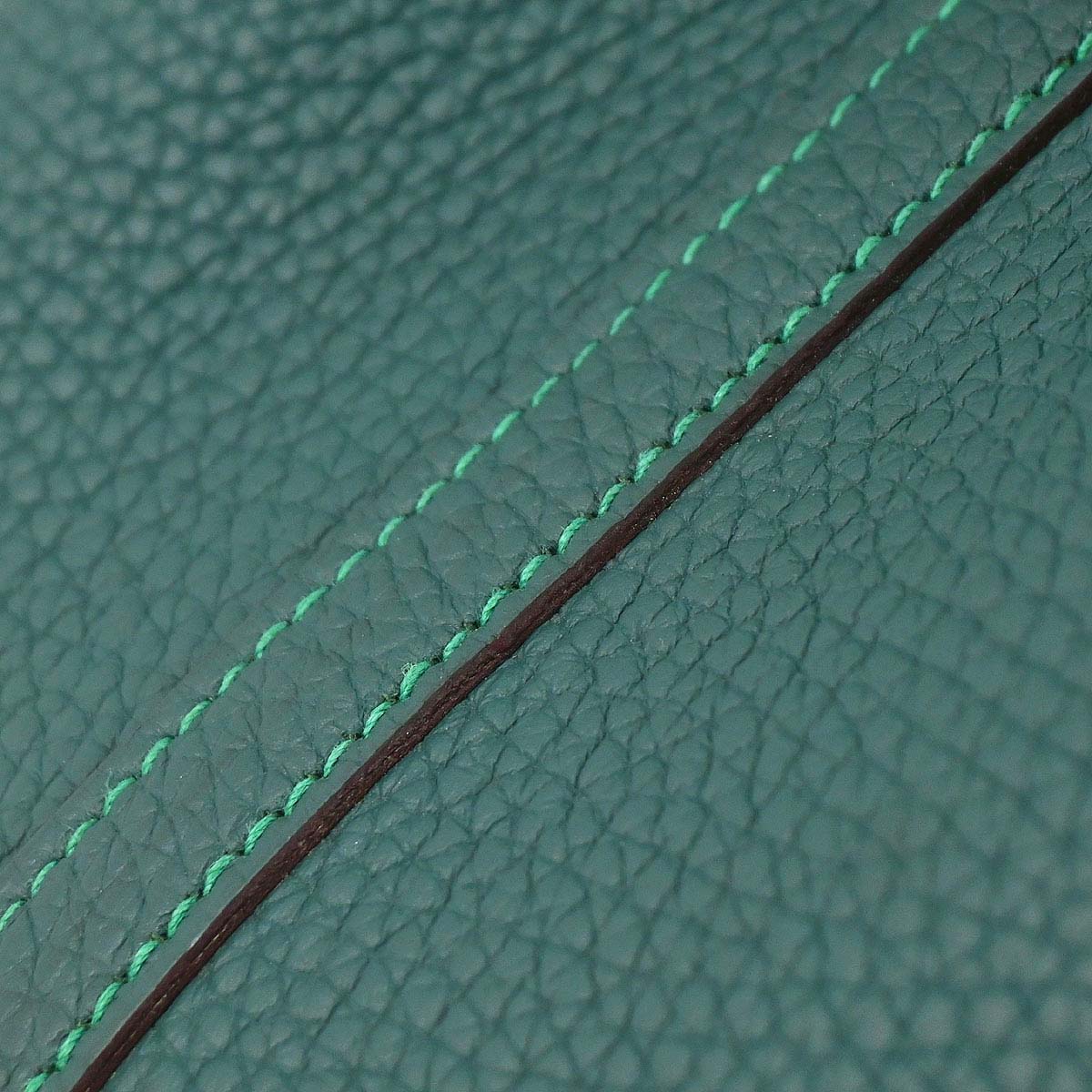 Hermes Malachite Taurillon Clemence Picotin Lock 18 PM Handbag