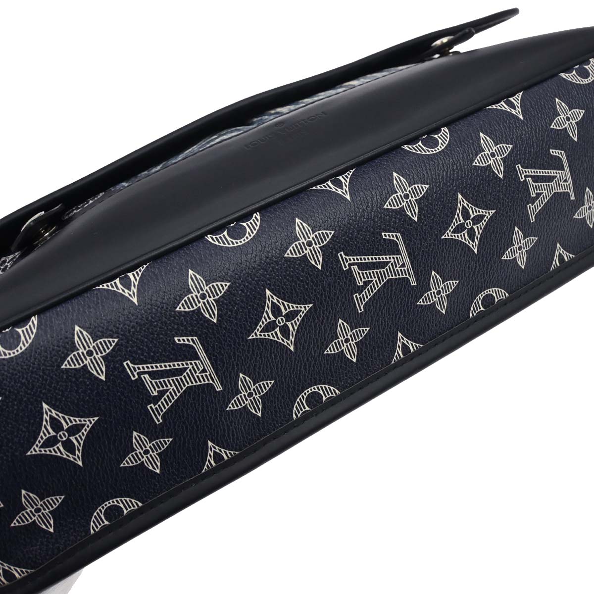 Louis Vuitton Monogram Savannah Messenger GM Shoulder Bag M43293