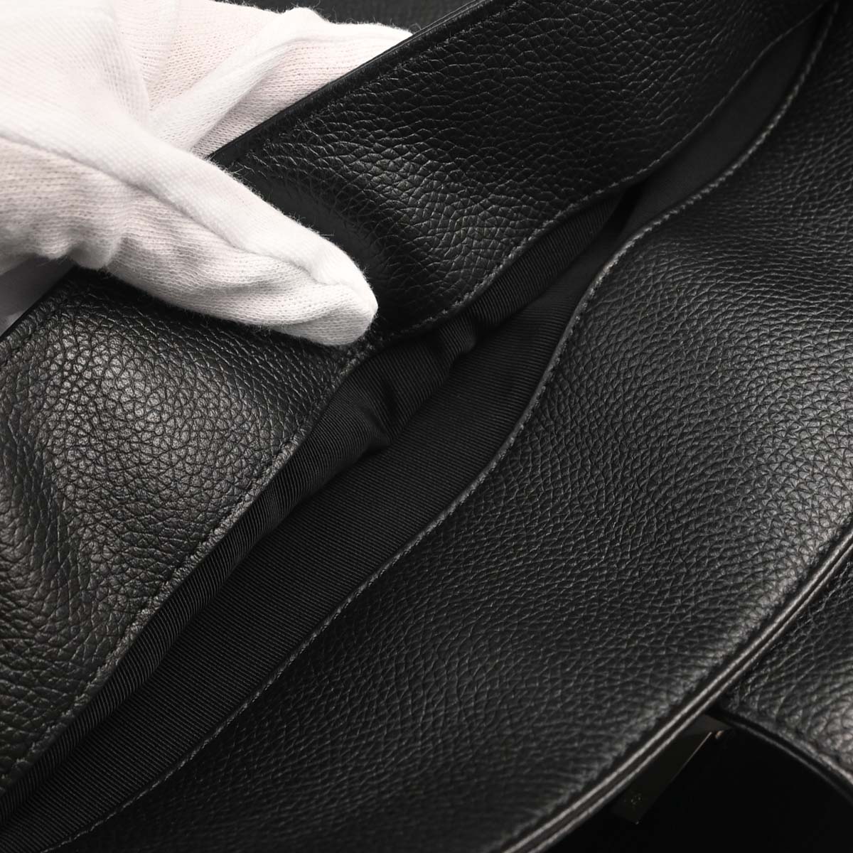 Chanel 2011 Black Calfskin Executive Cerf 2way Shoulder Tote Bag