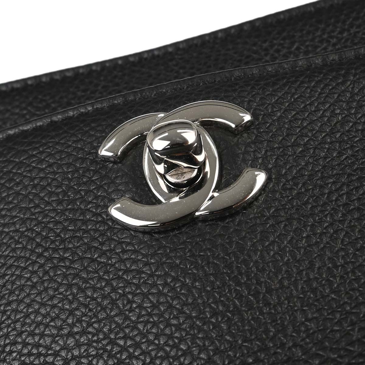 Chanel 2011 Black Calfskin Executive Cerf 2way Shoulder Tote Bag