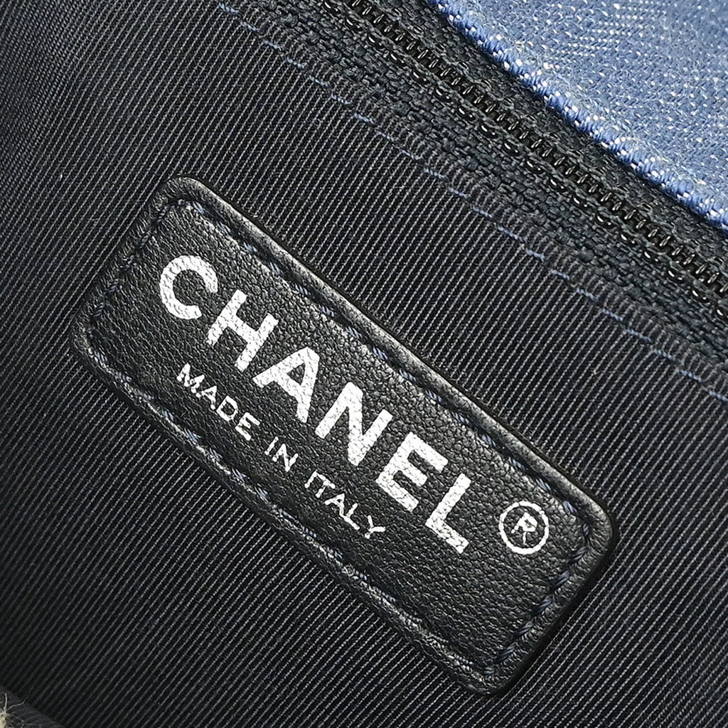 Boy Chanel 2014-2015 Blue Denim Chevron Medium Shoulder Bag