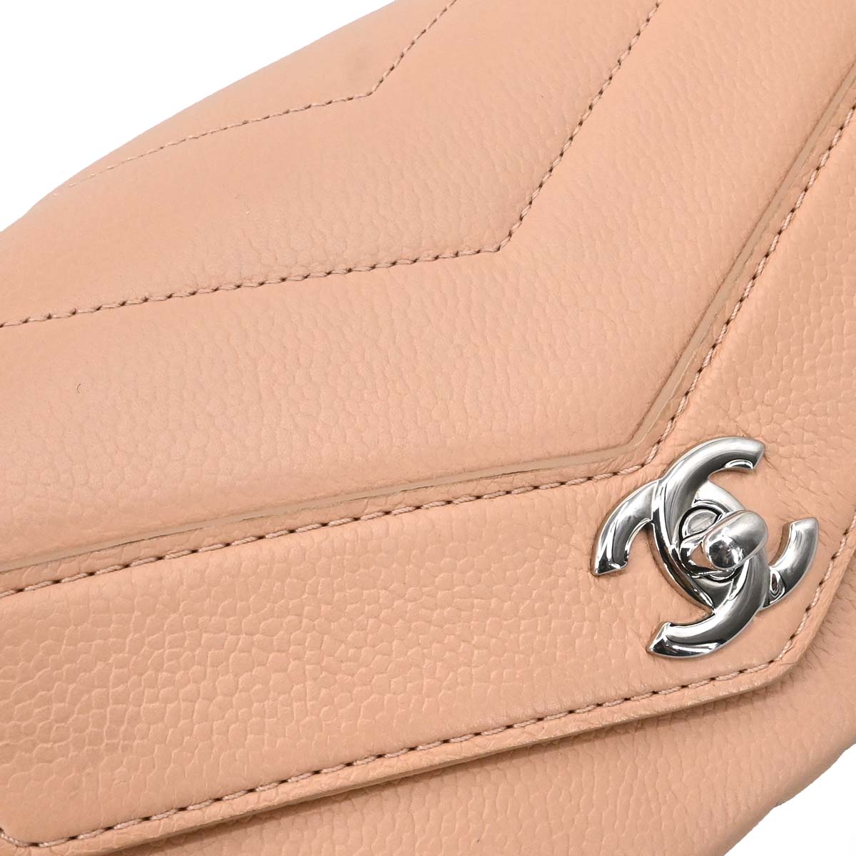 Chanel 2017-2018 Beige Caviar Skin Chevron Shoulder Bag