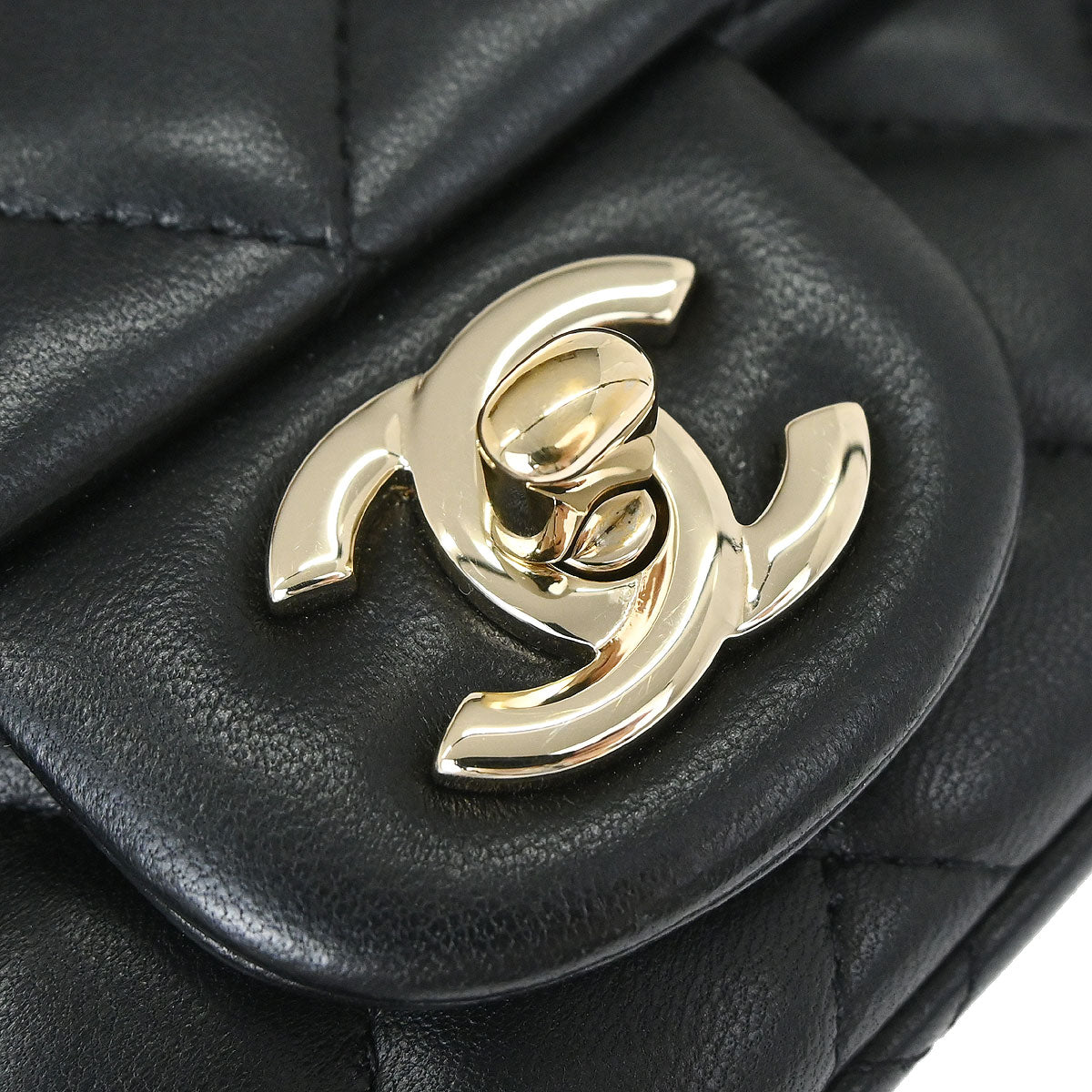 Chanel 2019 Black Lambskin Mini Classic Square Flap Shoulder Bag 17