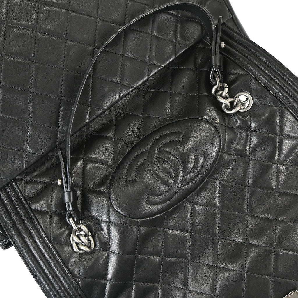 Boy Chanel 2012 Black Lambskin Antik Handbag